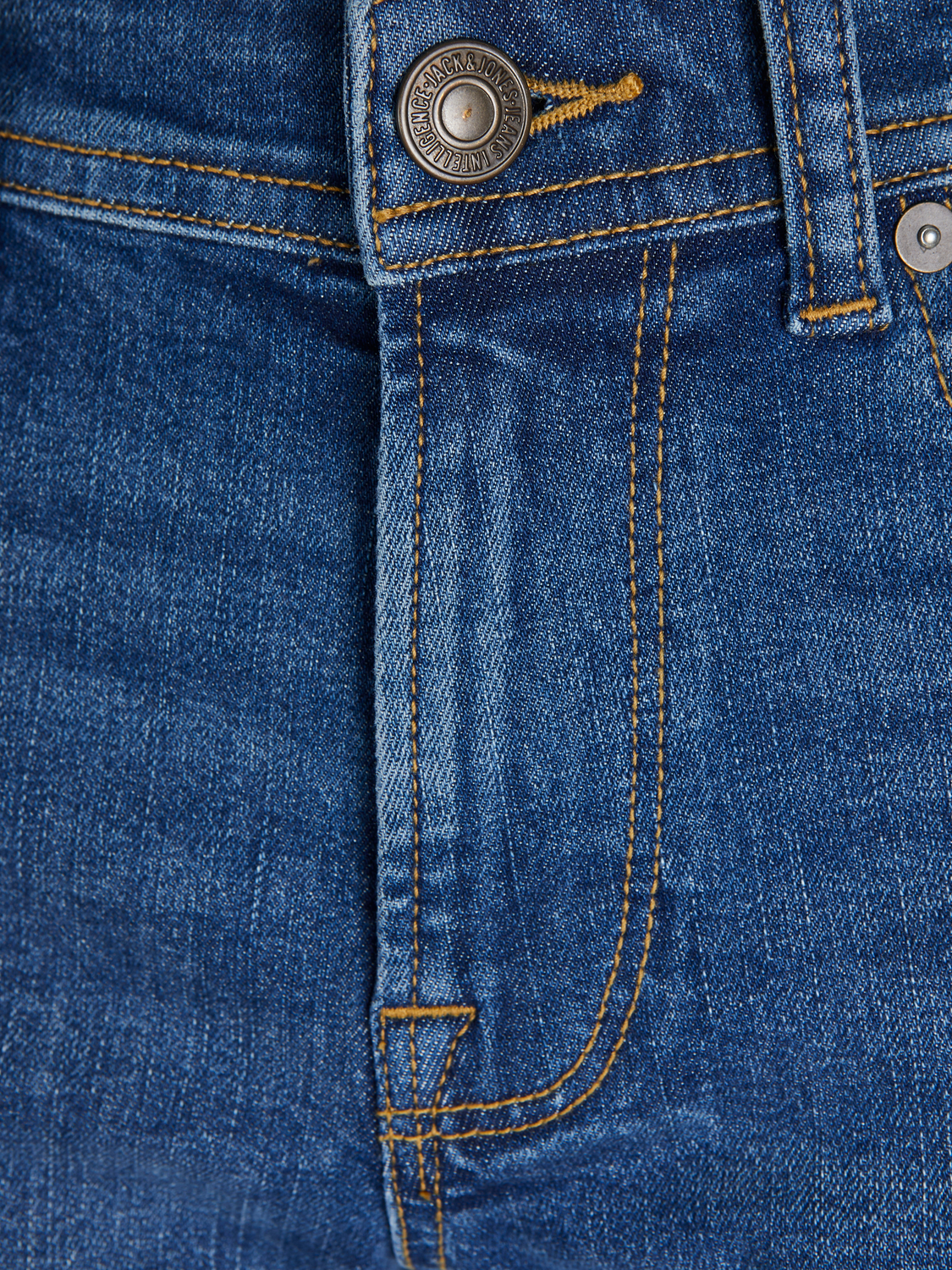 model_shot-detail